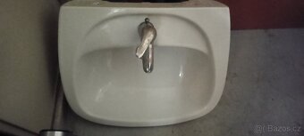 2 umyvadla + sušák na prádlo - 9