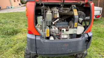 Minirypadlo Kubota KX016-4 - 9