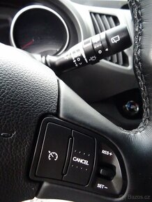 Kia Sportage 1,7 CRDi 85 kW 2x sada alu kol, pěkná výbava - 9