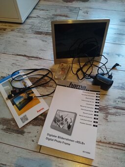 Digitální fotorámeček HAMA Steel Basic - 9