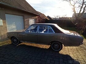 Predám veterán Opel Commodore r.v 1967. 2,5 V6,85kw. 70300km - 9