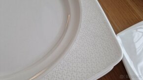 Set talířů porcelán 21 kusů - 9
