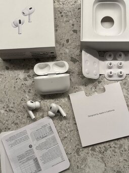 Apple AirPods Pro 2 - 9