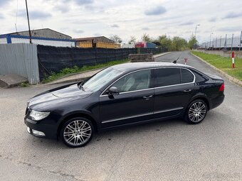 ŠKODA SUPERB 3.6 FSI V6 4X4 NAVI-ALCANTARA-PARK - 9