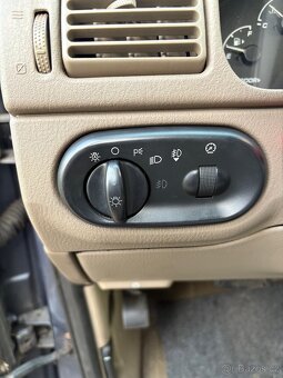 Ford Explorer Eddie Bauer - 9