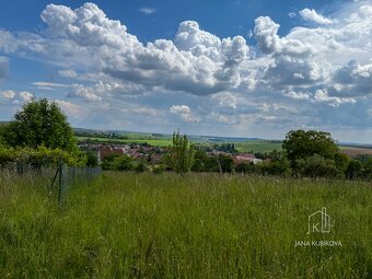 Pozemek o výměře 2 455 m² v klidné lokalitě u lesa - 9