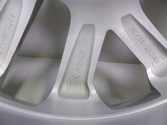 Sada Renault/Nissan 7x17 ET40 5x114,3x66 - 215/60/17 96H - 9