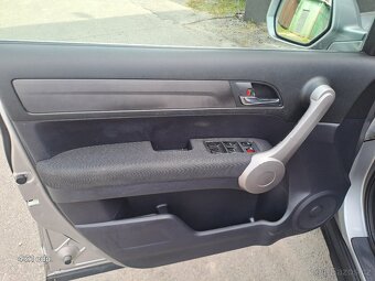 HONDA CR-V 2.2 I-CTDi 4WD 103kW, r.09 4x4, VELMI SOLIDNÍ - 9