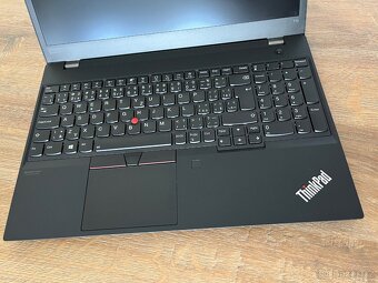Lenovo Thinkpad T15 Gen 1 - 9