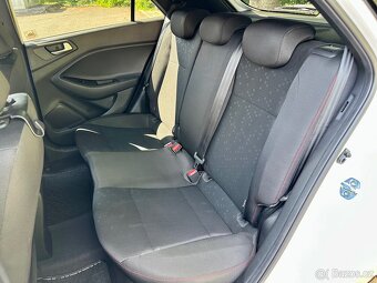 Hyundai i20 SMART 1.2i 55KW ČR - 9