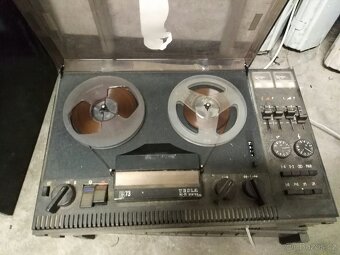 Gramofony a magnetofony a zesilovače a rádia retro - 9