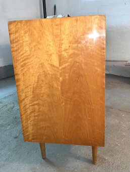 Dřevěná Skřín masiv masivní skřínka dvoukřídlá - 9