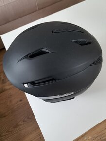 Lyže,hůlky a helmu a brýle - 9