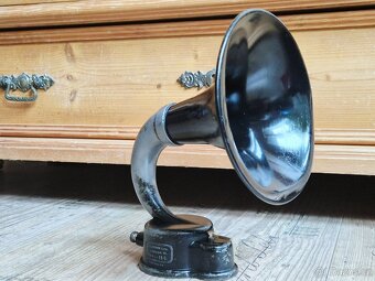 Starožitný trychtýřový reproduktor S.G.Brown LTo., 1925 - 9