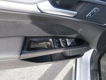 Ford Mondeo 1.5 i Eco Bost 118 KW Titanium - 9