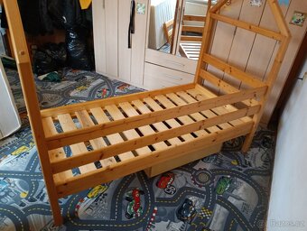 Domečková postel (masiv) - 9