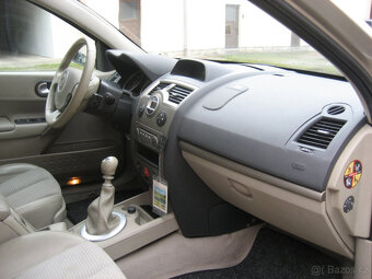 RENAULT MEGANE COMBI 2.0 - 9