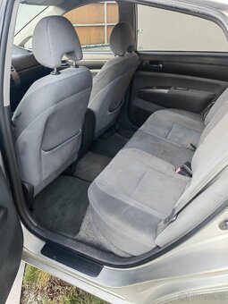 Toyota Prius II - 9