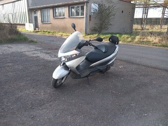 Suzuki burgman 125 - 9