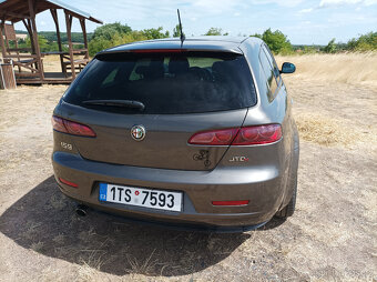 Alfa Romeo 159 2.0 JTDm - 9