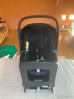 Britax RÖMER Baby safe I-size 3 + otočná báze - 9