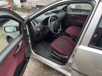 Fiat Punto 1.2 16V dobrý motorický stav - 9