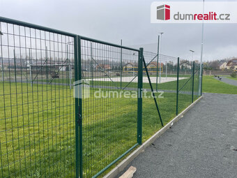 Prodej exkluzivního pozemku k výstavbě rodinného domu v obci - 9