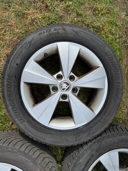 Zimní sada pneu 205/60/16 + disky Octavia - 9