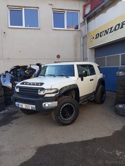 Toyota fj cruiser - 9