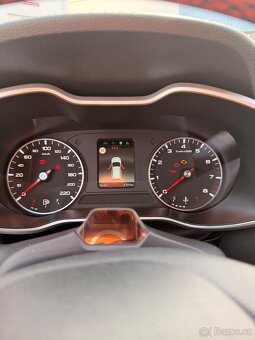 MG ZS 1.5 VTi Essential Plus - 9