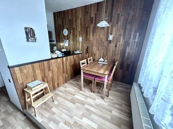 Prodej bytu 4+kk, včetně garáže, dílny a menší zahrady v Par - 9