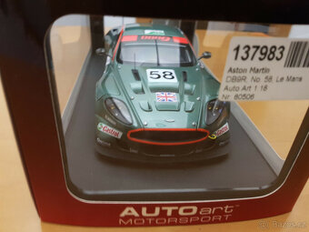 1:18 Aston Martin DBR9 Sebring Lemans 2005 Autoart - 9