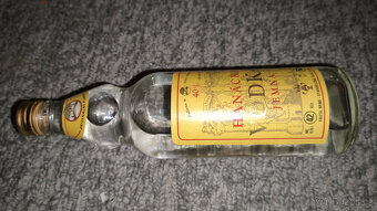 Alkohol - starý, historický, retro - možná i archivní - 9