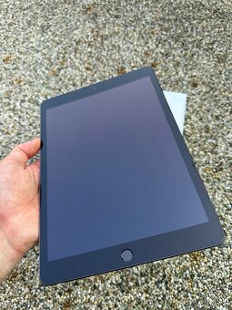 iPad 9 2022 - 9.generace - 9