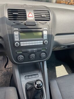 📌 Volkswagen Golf 1.4 16V, r. 2006, STK nová - 9