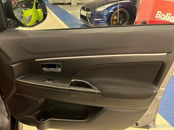 Prodám velmi zachovalé Mitsubishi ASX. - 9