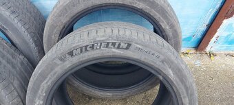 Tesla3-letní origo pneu Michelin e Primacy 235/45 R18,zánovn - 9