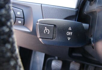 BMW 320 D (r.v.-2007,120 kw,serviska) - 9