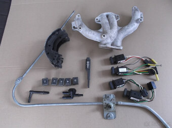 ŠKODA 120-FELICIE NÁHRADNÍ DÍLY-ZRCÁTKA-VYFUKY-VYPLNĚ - 9