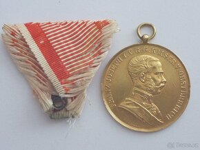 R-U zlatá medaile statečnost Franz Josef 1914 Tapferkeit - 9