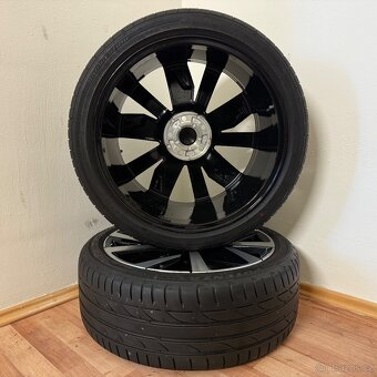 KRÁSNÁ VW T-ROC 5x112 R19 ET47+LETNÍ 225/40R19 7mm - 9