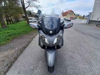 Prodám Suzuki Burgman 650 Executive
- 9