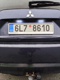 Mitsubishi Outlander - 9