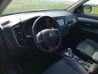 MITSUBISHI OUTLANDER PHEV HYBRID PLNÝ SERVIS MOŽNOST DPH - 9