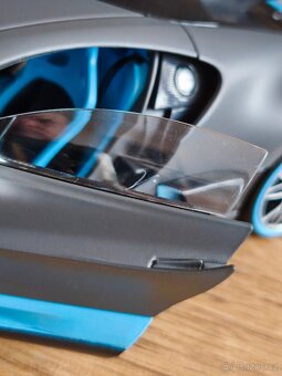 Bugatti Divo - 9