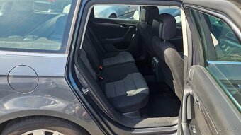 Volkswagen Passat 1,6 TDi DSG - 9