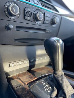 Bmw e60 545i V8 - 9