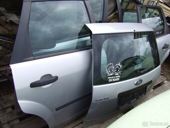 Prodám dveře na Ford Focus Mk2 kombi - 9
