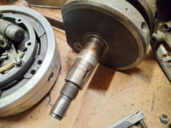 Díly motoru čz 380/981 a 250/980 - 9