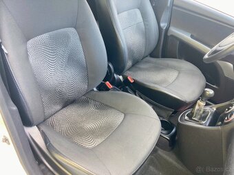 Hyundai i10, 1,1i(51kW), nová STK do 04/2027, nízký nájezd - 9